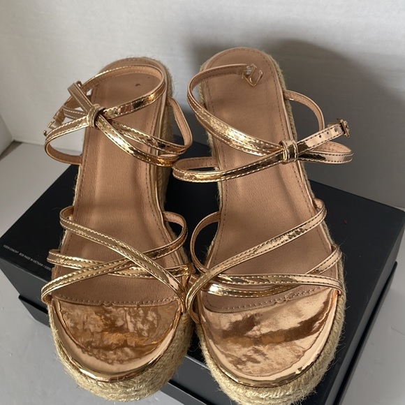 Wedges with wraps. - Picture 2 of 8